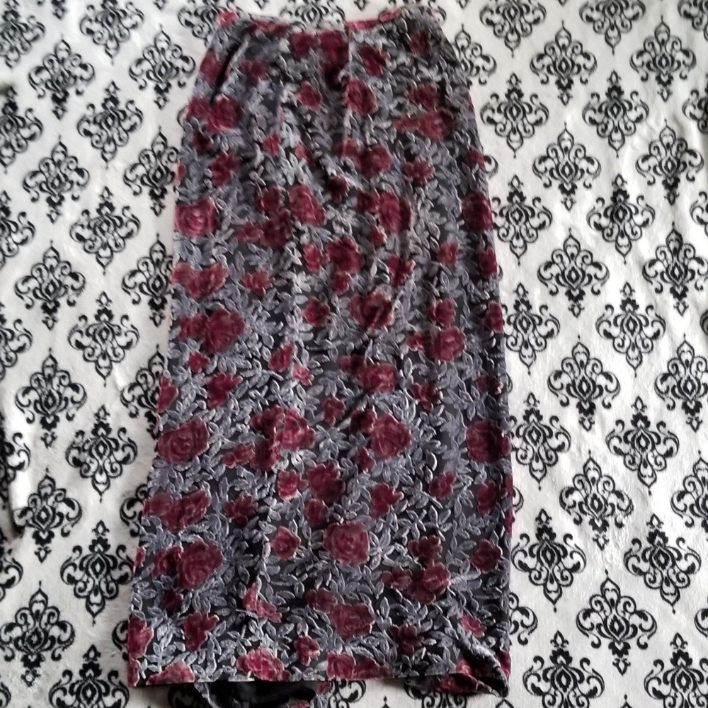 Hedgewitch velvet 90s goth floral skirt